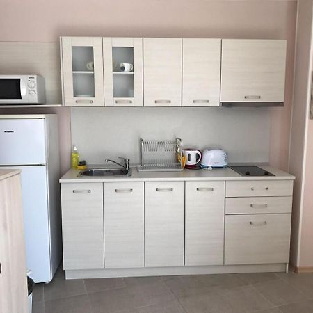 59 Kraybrezhna Apartment Pomorie Exterior foto
